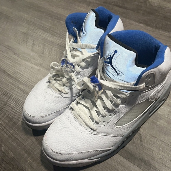 Mens Jordans - Picture 2 of 5